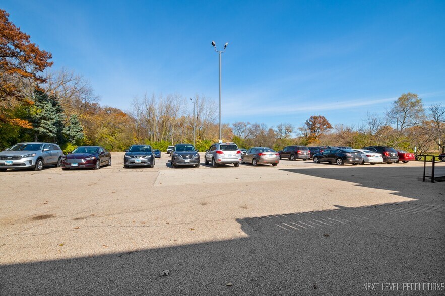 More Photos Of 850 W Bartlett Rd, Bartlett Medical For Sale