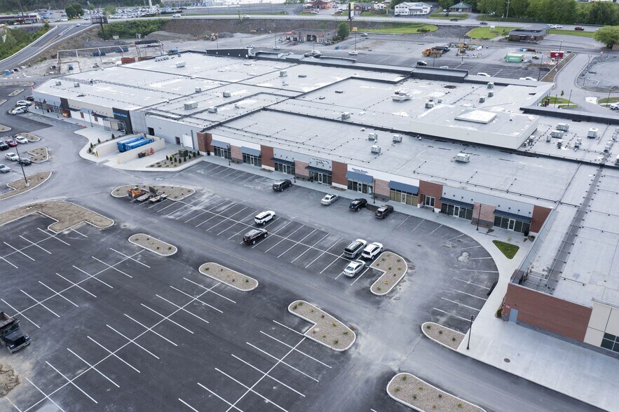 More Photos Of 2600 Middletown Commons, White Hall Coworking Space