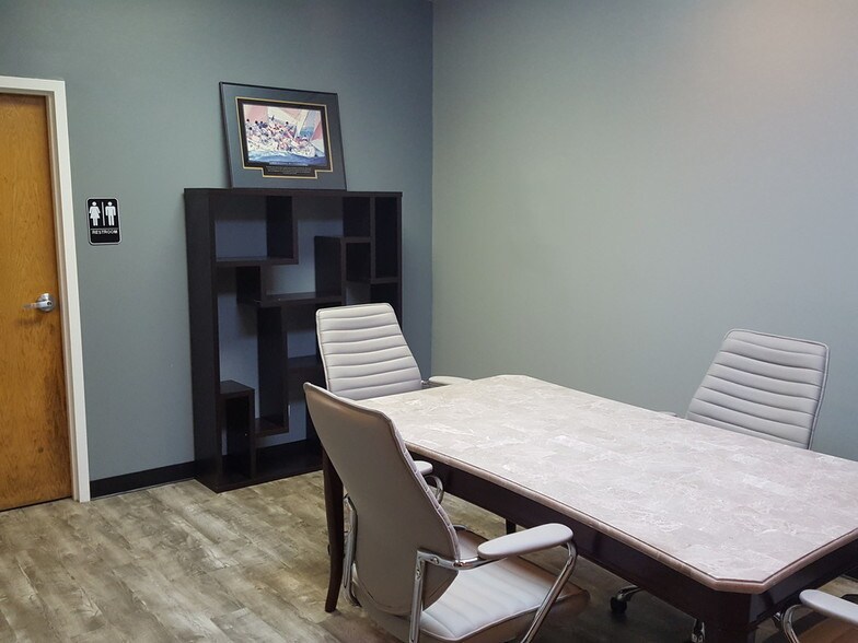 More Photos Of 3855 N Cicero Ave, Chicago Storefront Retail Office For Lease