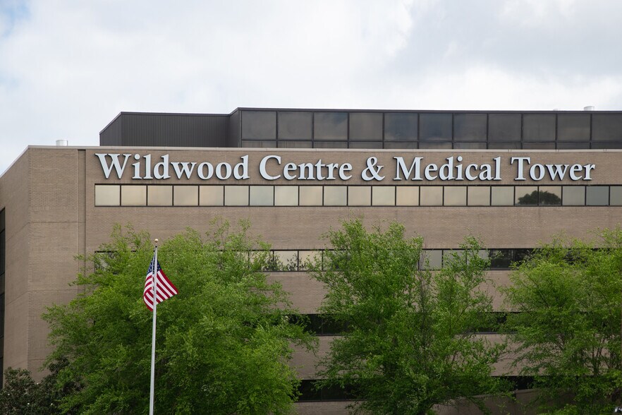 More Photos Of 2402 Wildwood Ave, North Little Rock Medical For Lease