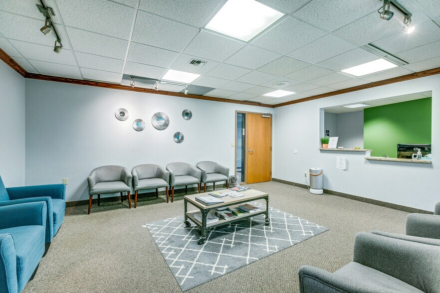 More Photos Of 2480 White Bear Ave N, Maplewood Medical For Sale