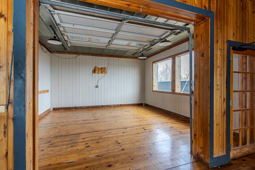 More Photos Of 241 Eastern Byp, Richmond Restaurant For Lease
