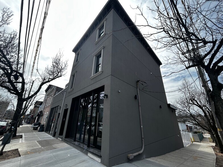 More Photos Of 1230 Bay St, Staten Island Storefront Retail Residential For Sale