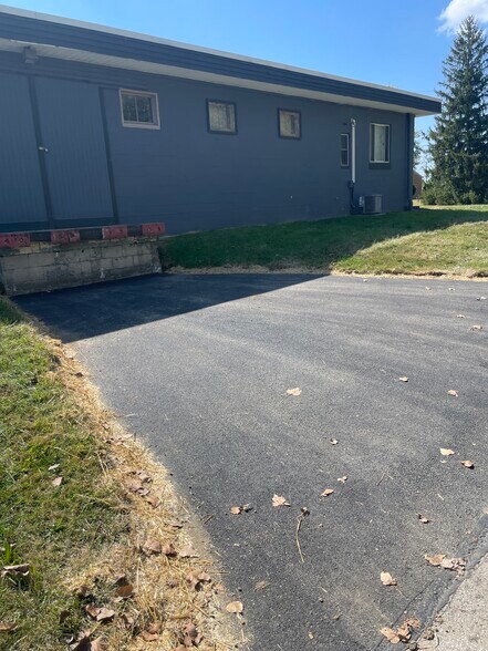 More Photos Of 10 Rhoda St, Farrell Flex For Lease