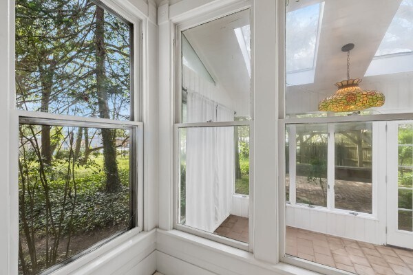 More Photos Of 728 S Spring St, Manchester Specialty For Sale