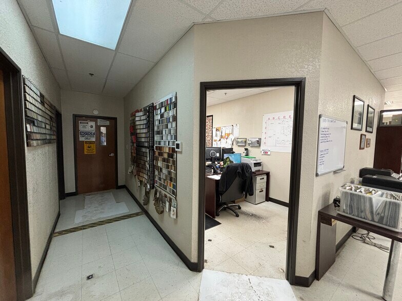 More Photos Of 2690 Old Alton Rd, Denton Warehouse For Lease