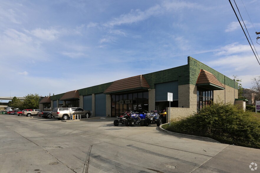 Primary Photo Of 10734 Kenney St, Santee Manufacturing For Lease