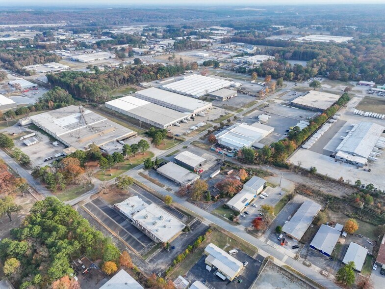 More Photos Of 6112 Patterson Rd, Little Rock Light Distribution For Sale
