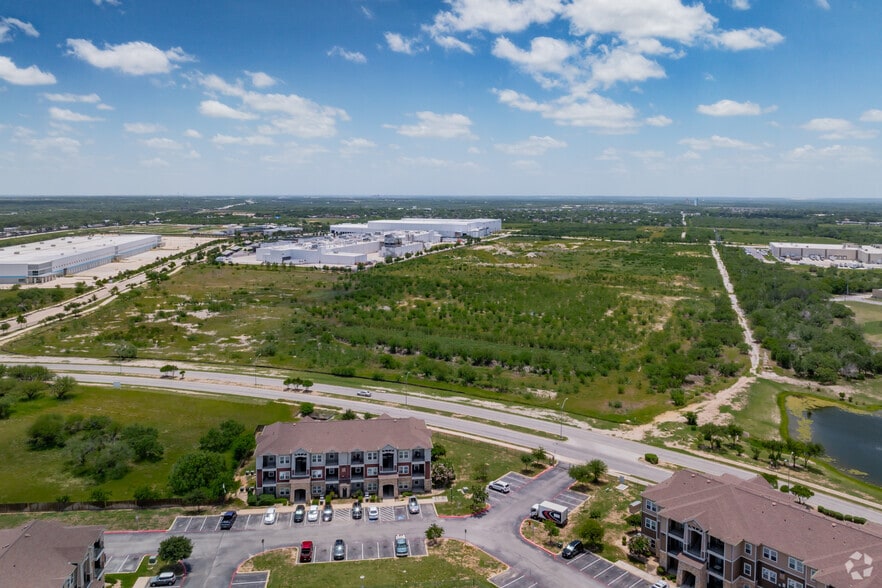 More Photos Of 3667 Global Way, San Antonio Distribution For Lease