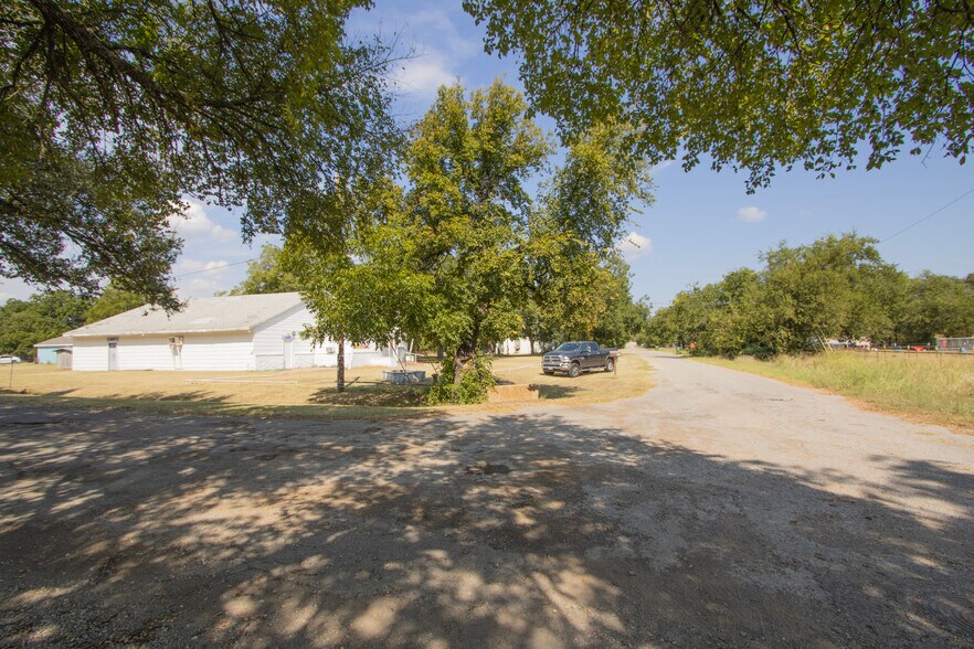 More Photos Of 506 SW 13th Ave, Mineral Wells Specialty For Sale