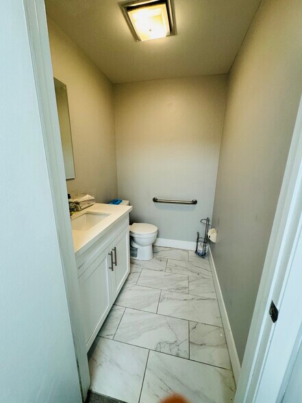 More Photos Of 5210 Linton Blvd, Delray Beach Medical For Sale