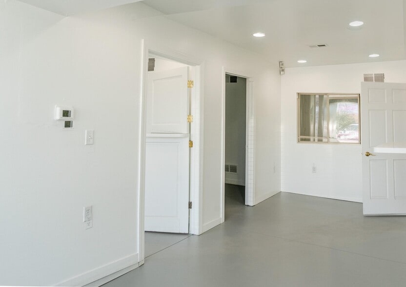 More Photos Of 2200 S Miller Pky, Milwaukee Distribution For Sale