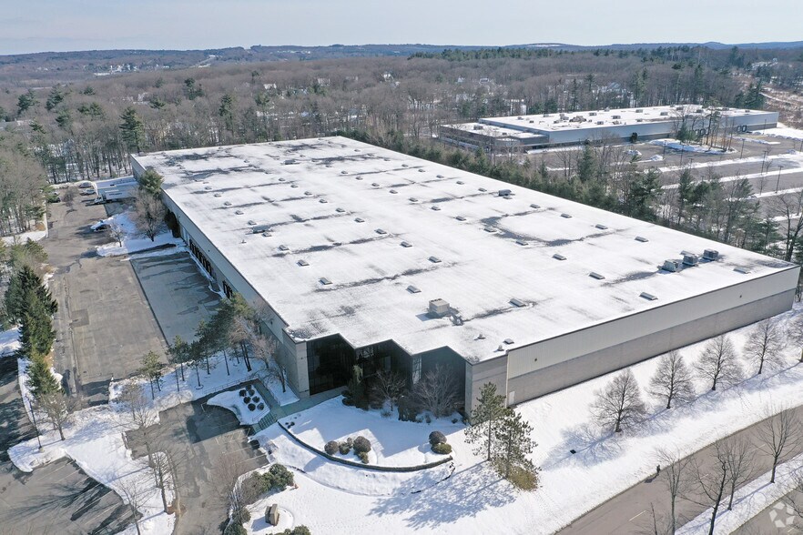 More Photos Of 12 Forge Pky, Franklin Warehouse For Lease