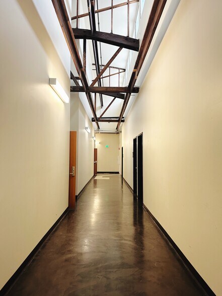 More Photos Of 2025 NW Overton St, Portland Loft Creative Space For Lease