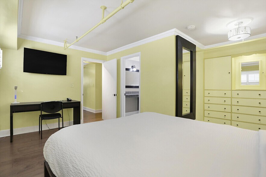 More Photos Of 35 S Main St, Batesville Warehouse For Sale