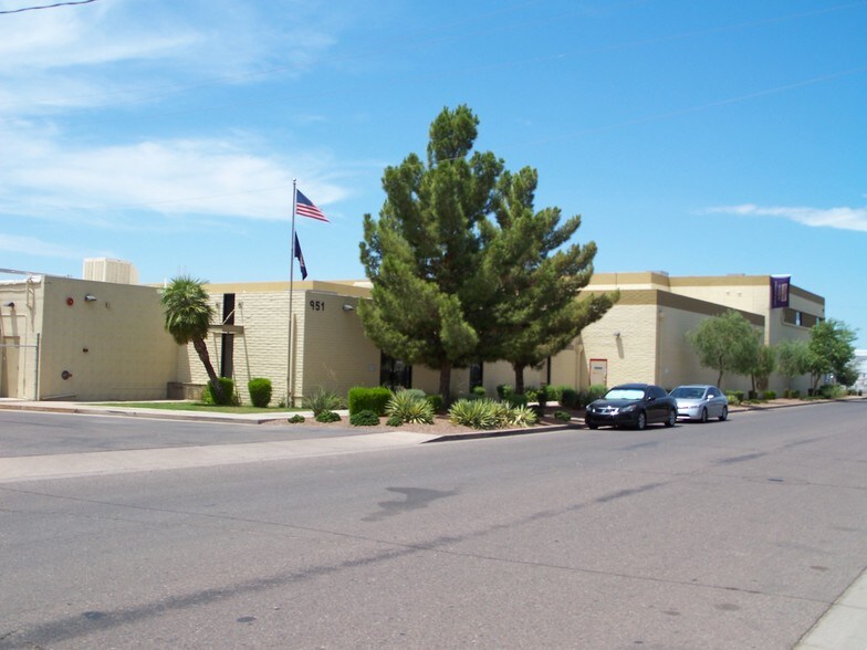 More Photos Of 951 W Watkins St, Phoenix Manufacturing For Sale