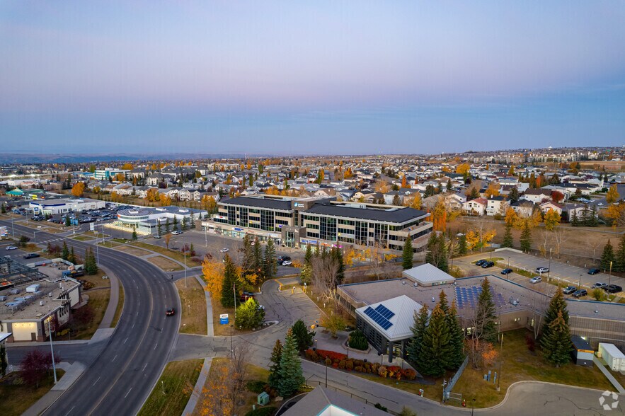 More Photos Of 600 Crowfoot Cres NW, Calgary Coworking Space