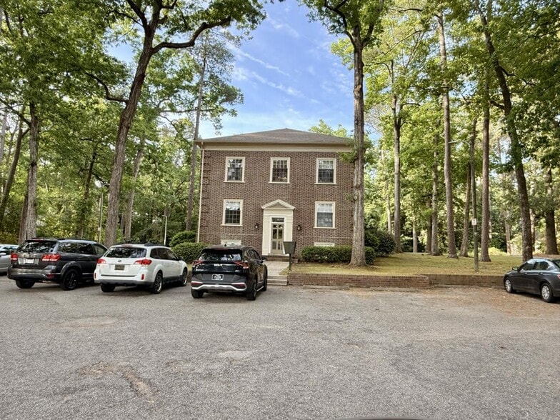 More Photos Of 915 Raleigh Road Pky W, Wilson Apartments For Sale