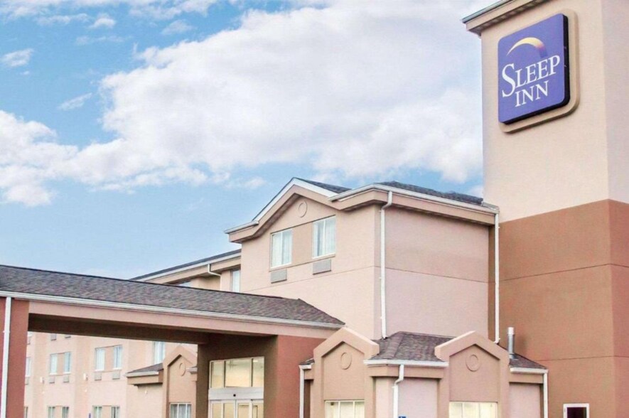 Primary Photo Of 140 Venita Dr, O'Fallon Hotel For Sale