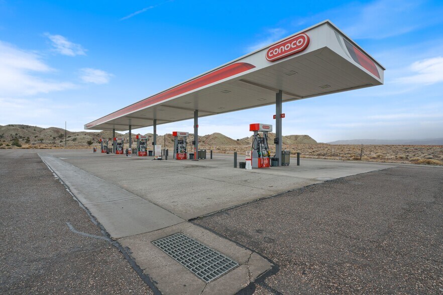 More Photos Of 2055 S & State St, Salina Service Station For Sale