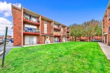 More Photos Of 6430 W 64th Pl, Chicago Apartments For Sale