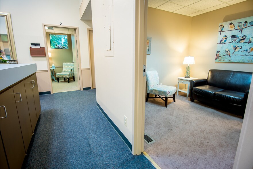 More Photos Of 1305 Milstead Ave NE, Conyers Medical For Sale