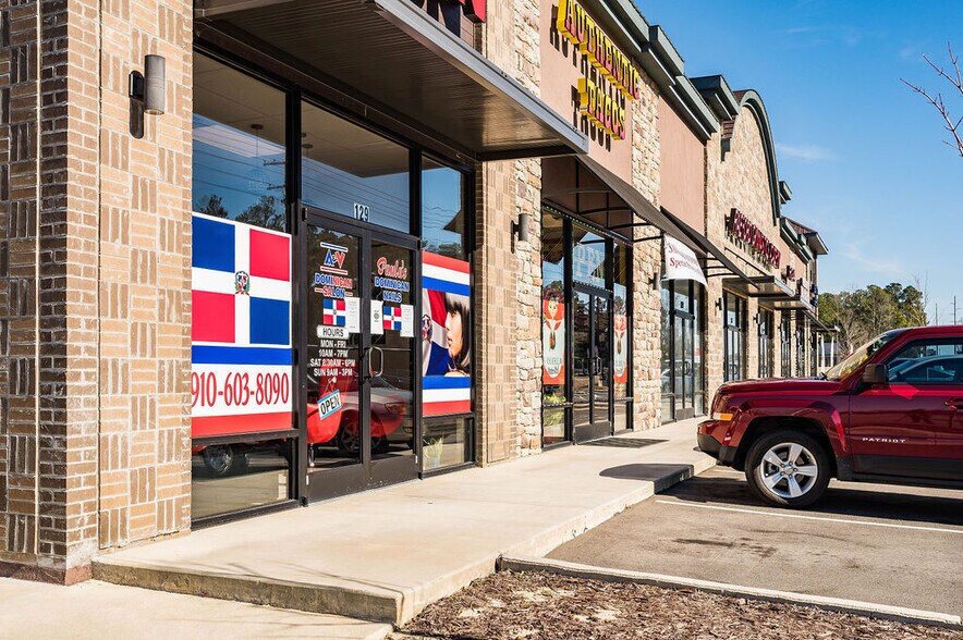 More Photos Of 101-129 Great Ln, Raeford Storefront Retail Office For Lease