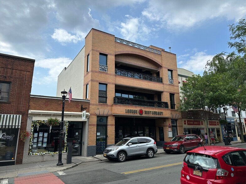 More Photos Of 91 Main St, Nyack Storefront Retail Residential For Lease