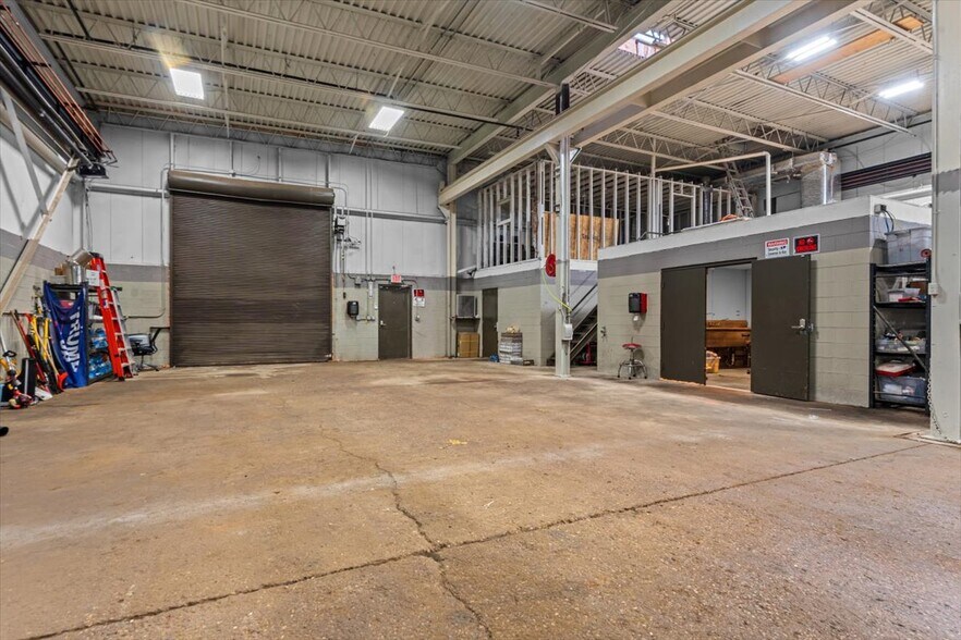 More Photos Of 59230 Havenridge Rd, New Haven Manufacturing For Sale