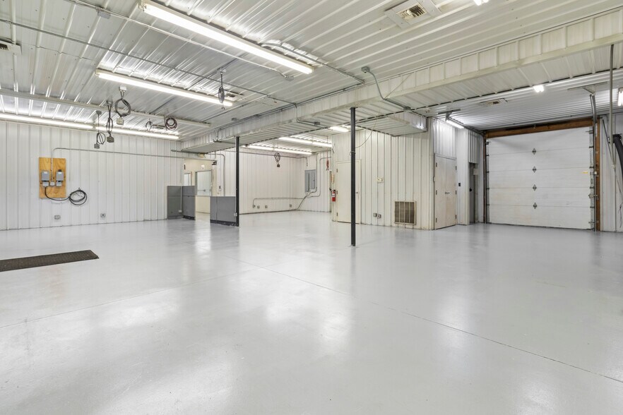 More Photos Of 2213 Duke St, Indianapolis Warehouse For Sale