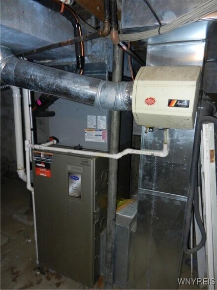 More Photos Of 4904 Lake Shore Rd, Hamburg Office Residential For Sale