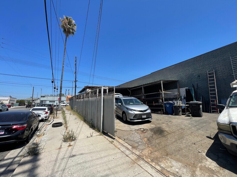 More Photos Of 3404 E Olympic Blvd, Los Angeles Manufacturing For Sale