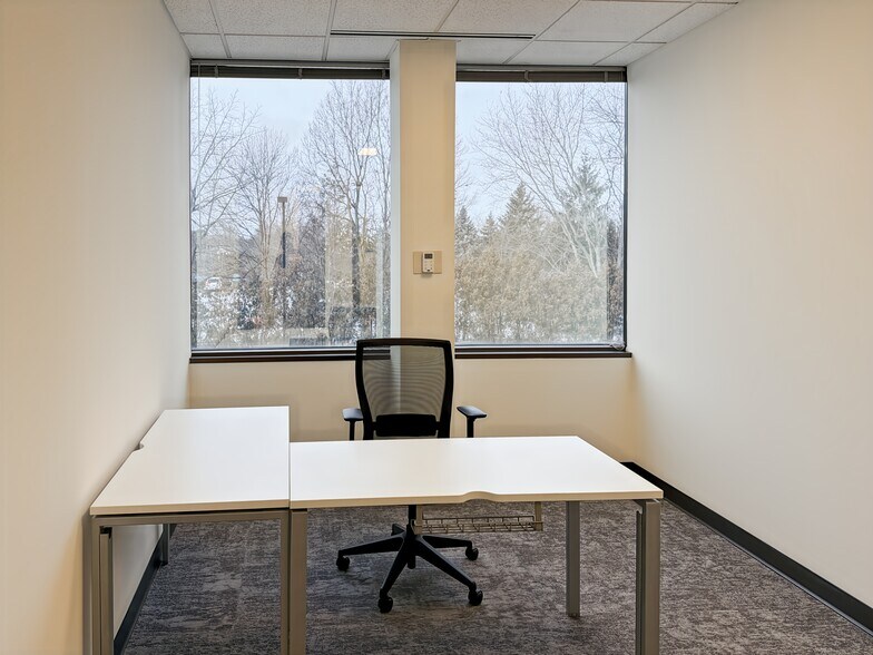 More Photos Of 6397 Emerald Pky, Dublin Coworking Space