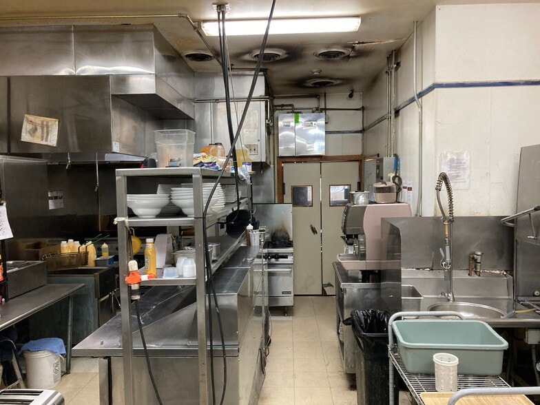 More Photos Of 812 7th Ave, Two Harbors Restaurant For Lease