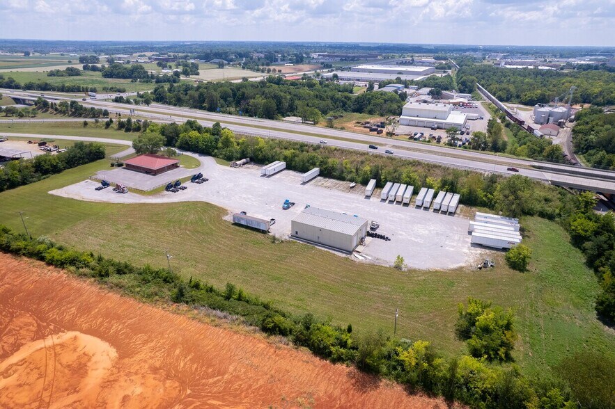 More Photos Of 3503A Nashville Rd, Bowling Green Unknown For Lease