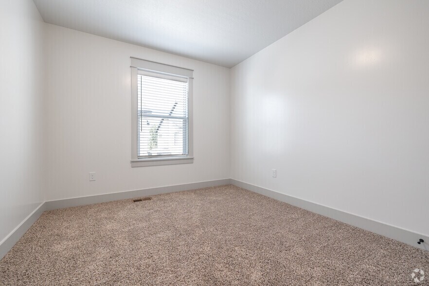 More Photos Of 2100 North Highway 89 Highway, Harrisville Apartments For Sale