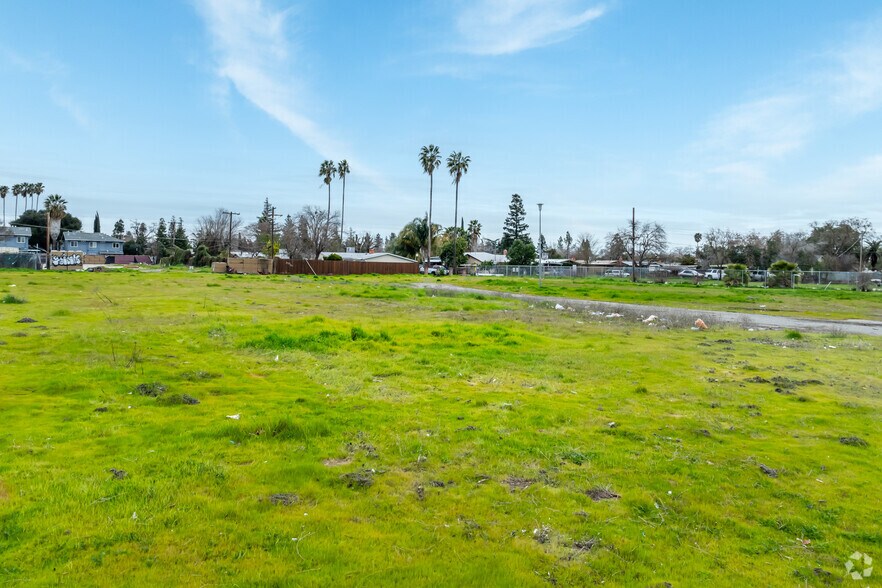 More Photos Of 3890 Fruitridge Rd, Sacramento Land For Sale