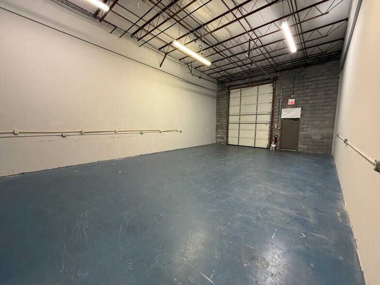 More Photos Of 11834 Capital Way, Louisville Warehouse For Lease