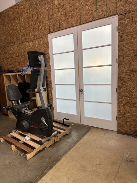 More Photos Of 3285 Berkmar Dr, Charlottesville Freestanding For Lease