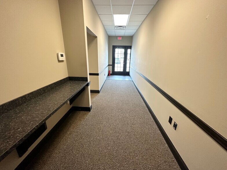 More Photos Of 7540 Sawmill Pky, Powell Medical For Sale