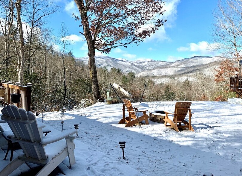 More Photos Of 354 Ivy Ridge Cir, Sylva Specialty For Sale