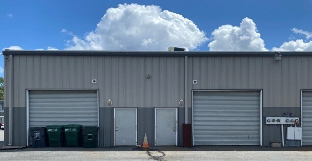More Photos Of 801 Butler St, Chesapeake Light Manufacturing For Sale