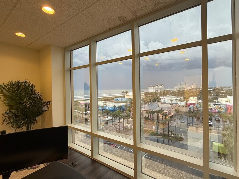 More Photos Of 320 1st St N, Jacksonville Beach Office Residential For Lease