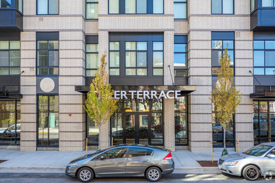More Photos Of 1670 SW Alder St, Portland Apartments For Lease