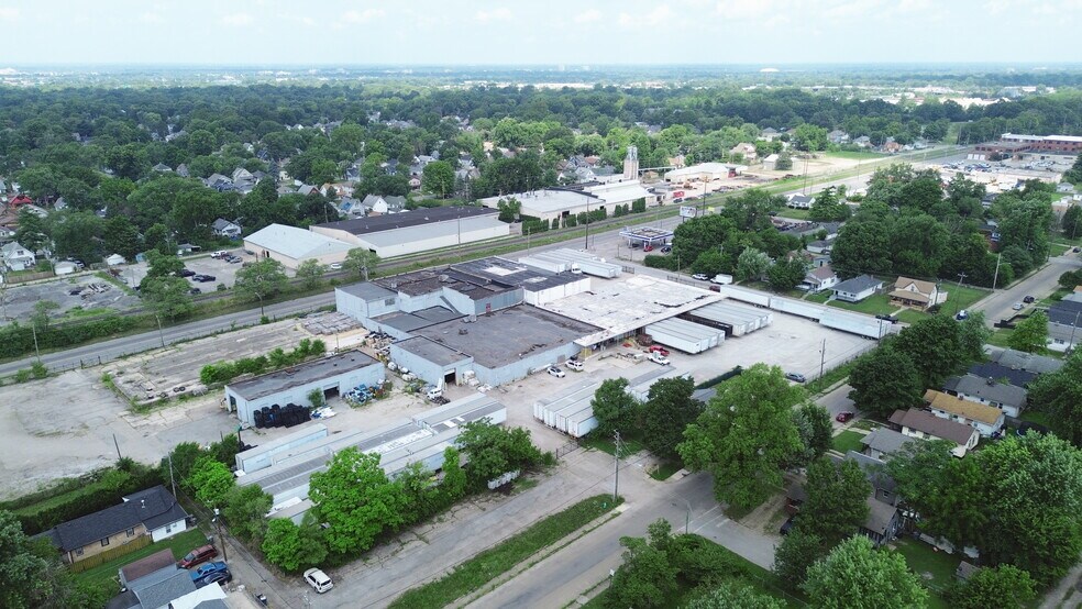 More Photos Of 1213 N Sherman Dr, Indianapolis Warehouse For Lease