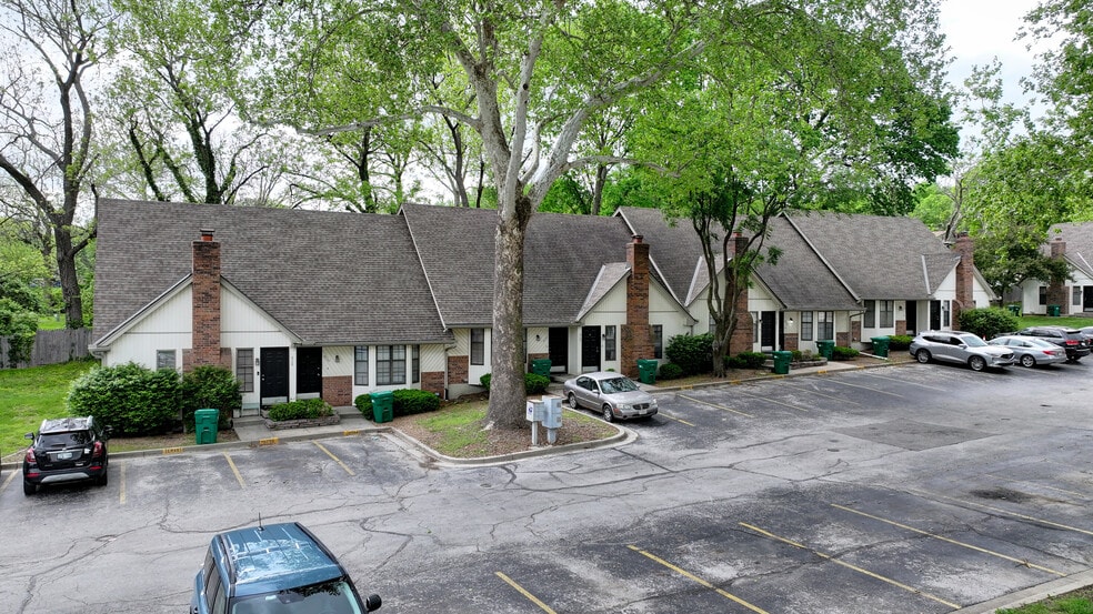 More Photos Of 9730-9768 Locust St, Kansas City Apartments For Sale