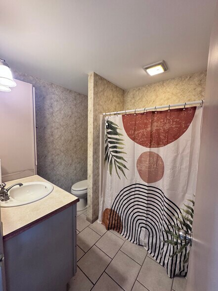 More Photos Of 217 N Randolph St, Macomb Office For Sale