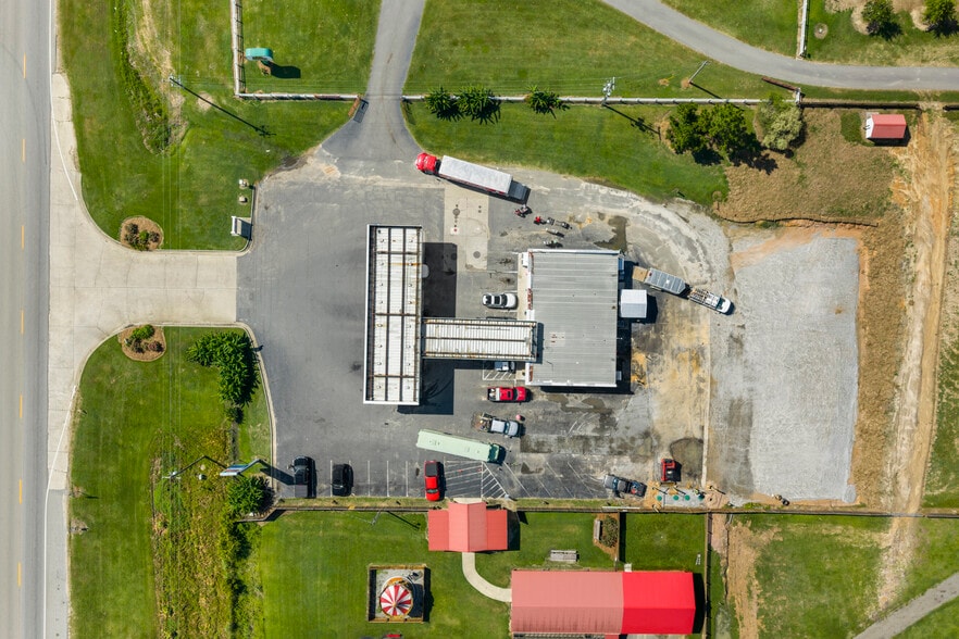 More Photos Of 26127 GA Highway 57 S, Metter Service Station For Sale