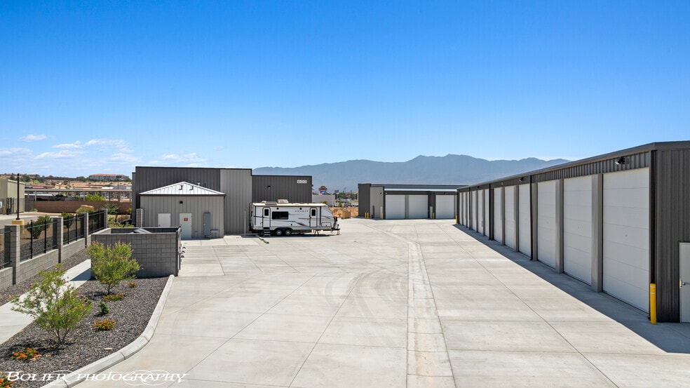 More Photos Of 1300 Pioneer Blvd, Mesquite Self Storage For Sale