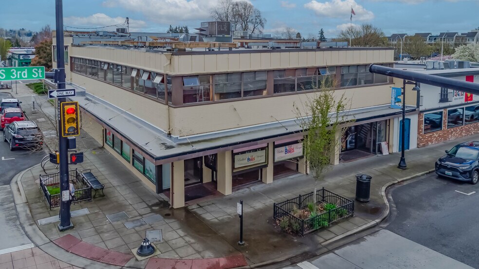More Photos Of 811-825 S 3rd St, Renton Storefront Retail Office For Lease